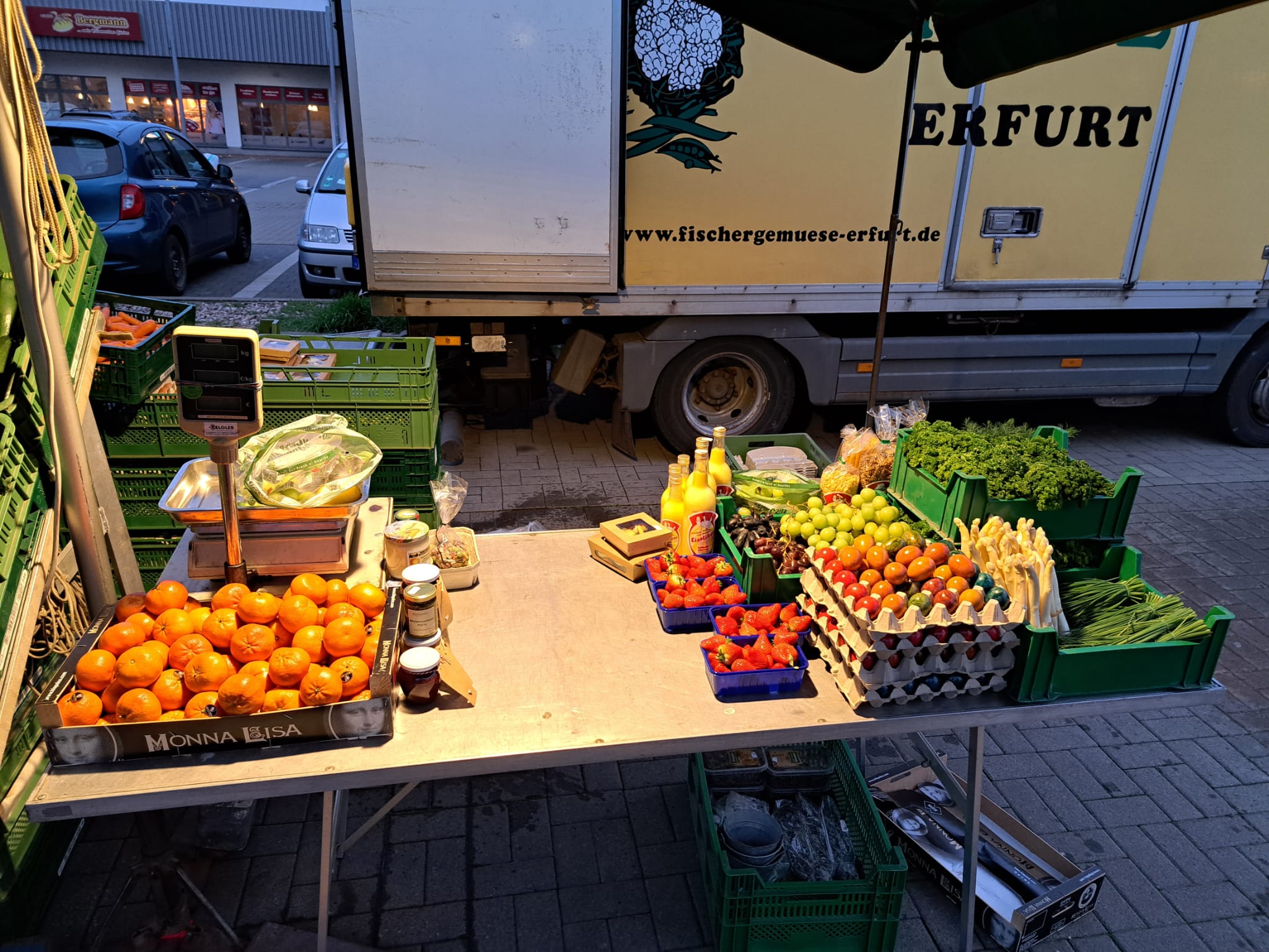 Auswahl saisonales Gemüse am Fischer Gemüse Marktstand in Erfurt am MoskauerPlatz Auswahl saisonales Gemüse am Fischer Gemüse Marktstand in Erfurt am MoskauerPlatz
